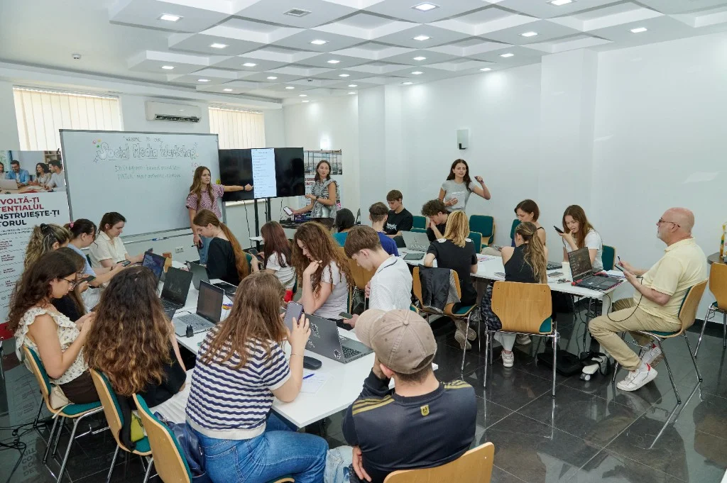 Social Media Workshop at the Ivory Center